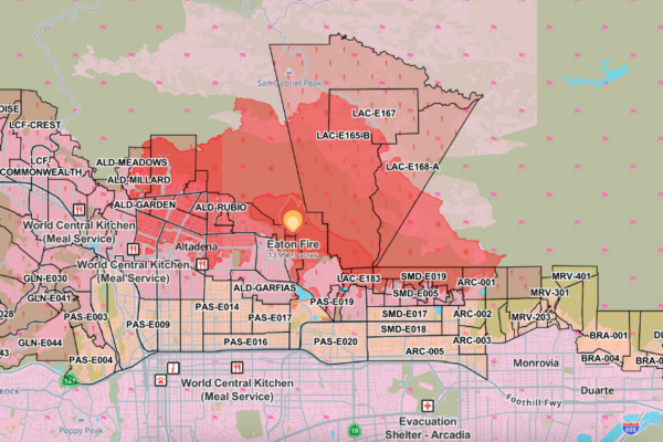 Watch Duty app map of Eaton fire in Altadena, CA